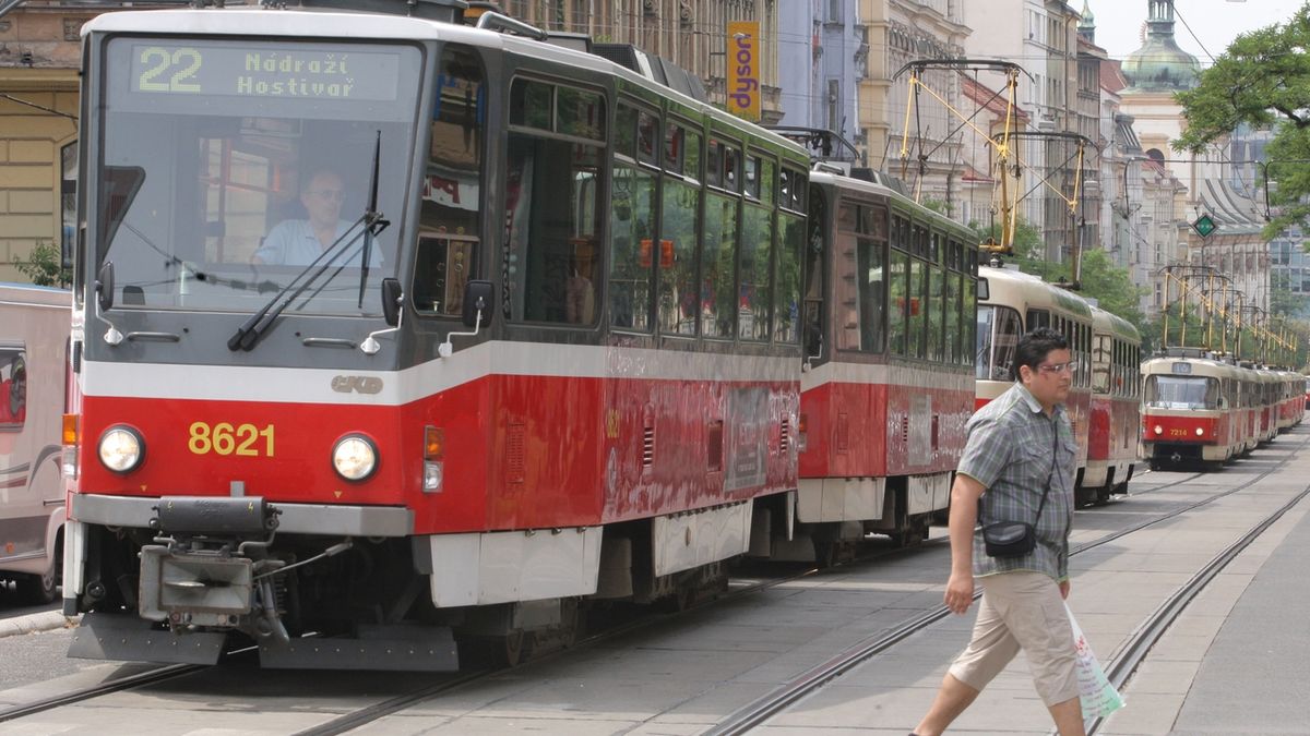 Praha zažije poslední jízdu tramvají T6A5